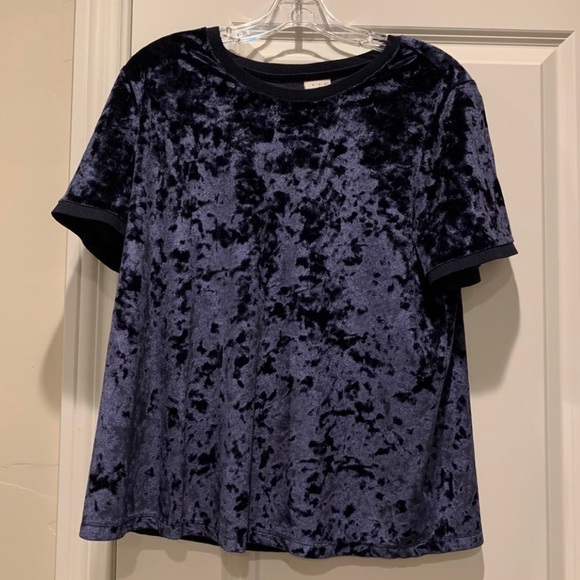 Velvet Top - Picture 2 of 13